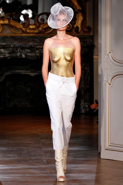 Look 23